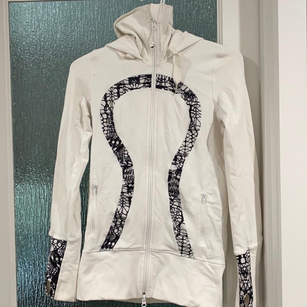 Lululemon sweatshirt